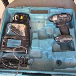 Makita 18v Power Impact And Portable Vacuum