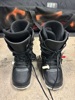 New 5th Element ST-1 Snowboard Boots, Size 7