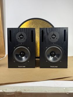 Used Pair of Tascam VL-X5 90-watt bi-amplified active nearfield studio monitors (no cables)