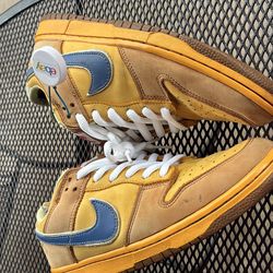 Nike sb new castle