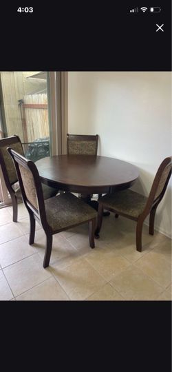 Round Wood Dining Table with 4 Chairs
