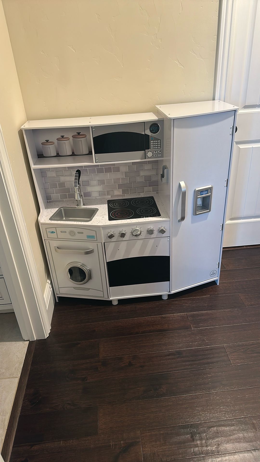 Kids Kitchen