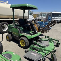 John Deere 1445 Commercial Riding Mower