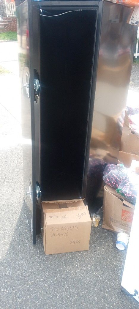 Buyers Heavy Duty Tool Chest Tough 24 X 24 X 24 Deep And 5 Ft Wide