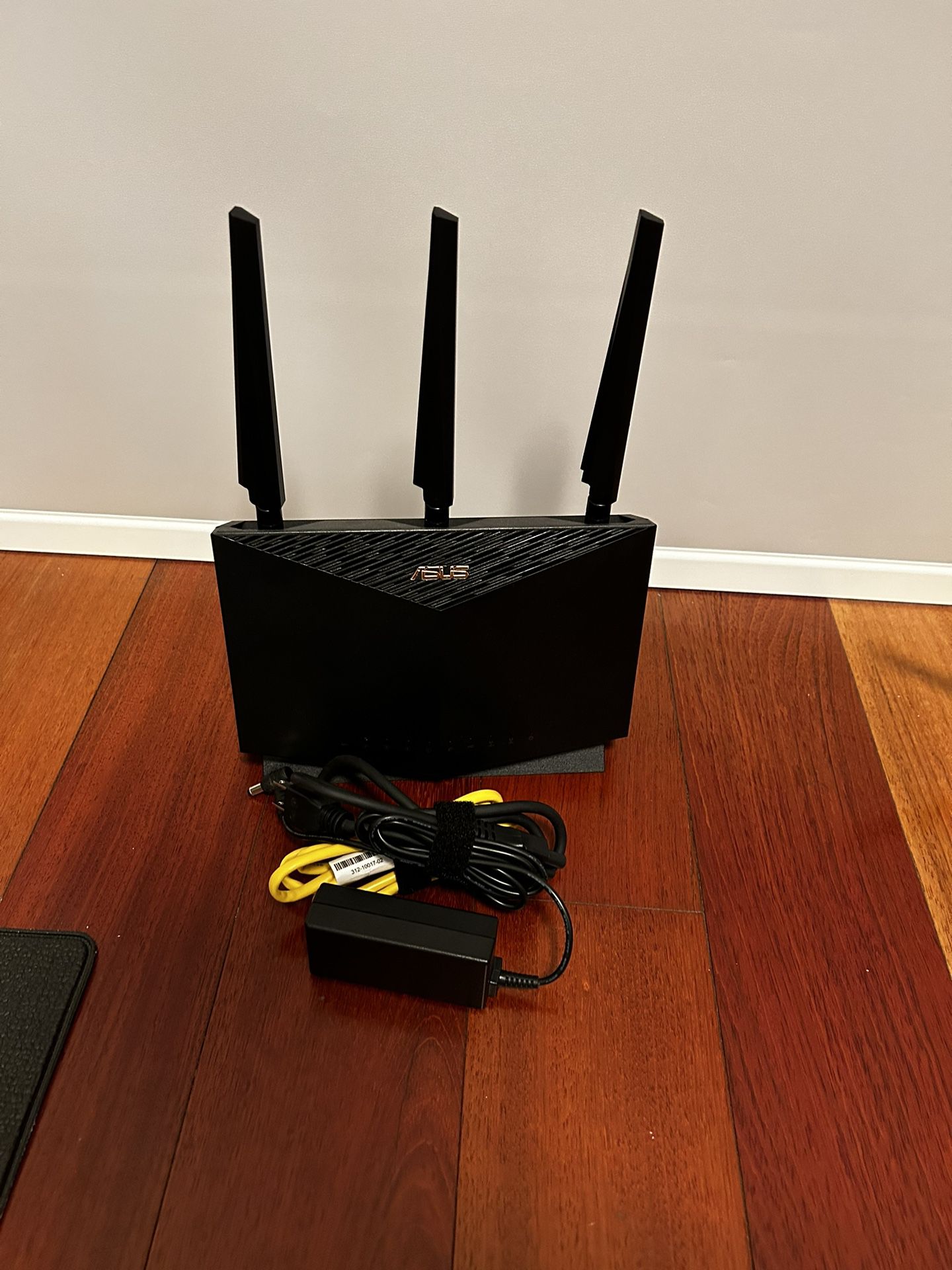 ASUS RT-AX86U (AX5700) Dual Band WiFi 6 Extendable Gaming Router