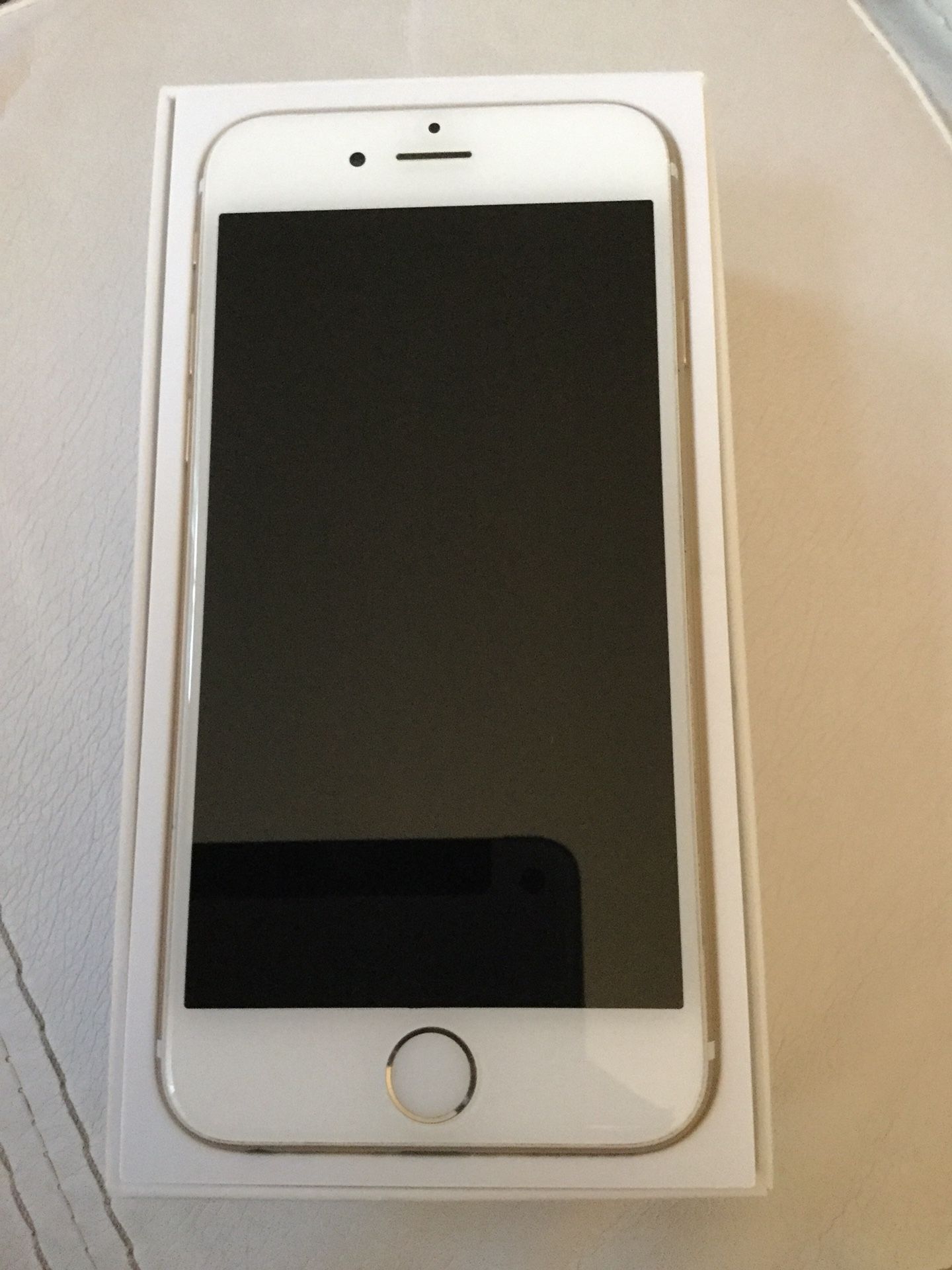 New condition, Factory Unlocked, 64GB, IPhone 6, Boxed w All Accessories!