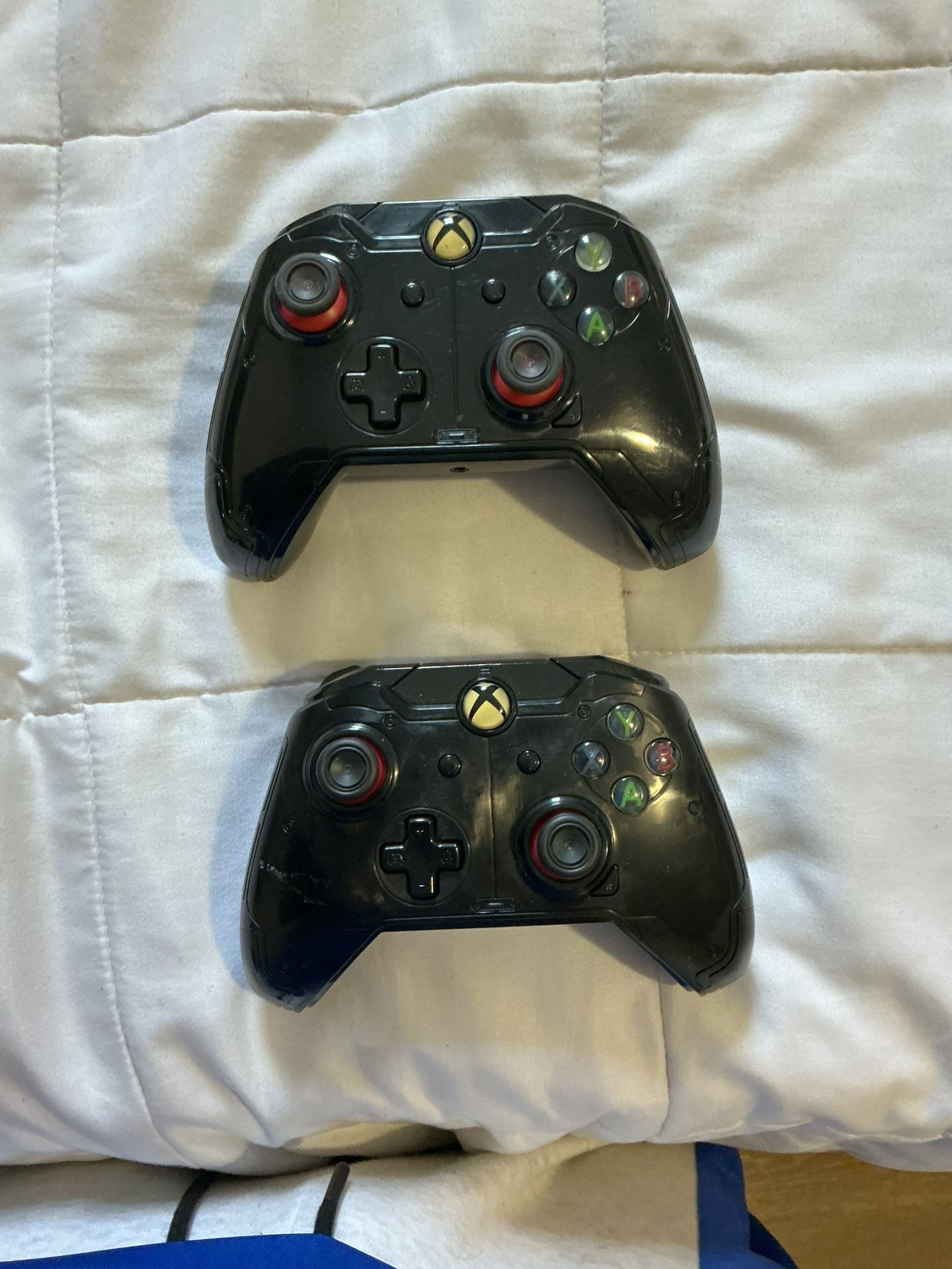 Xbox One Controllers 