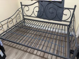 Full Metal Daybed Frame