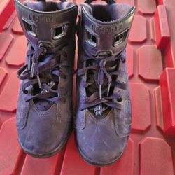 Jordan Retro 6 Dark Purple. 