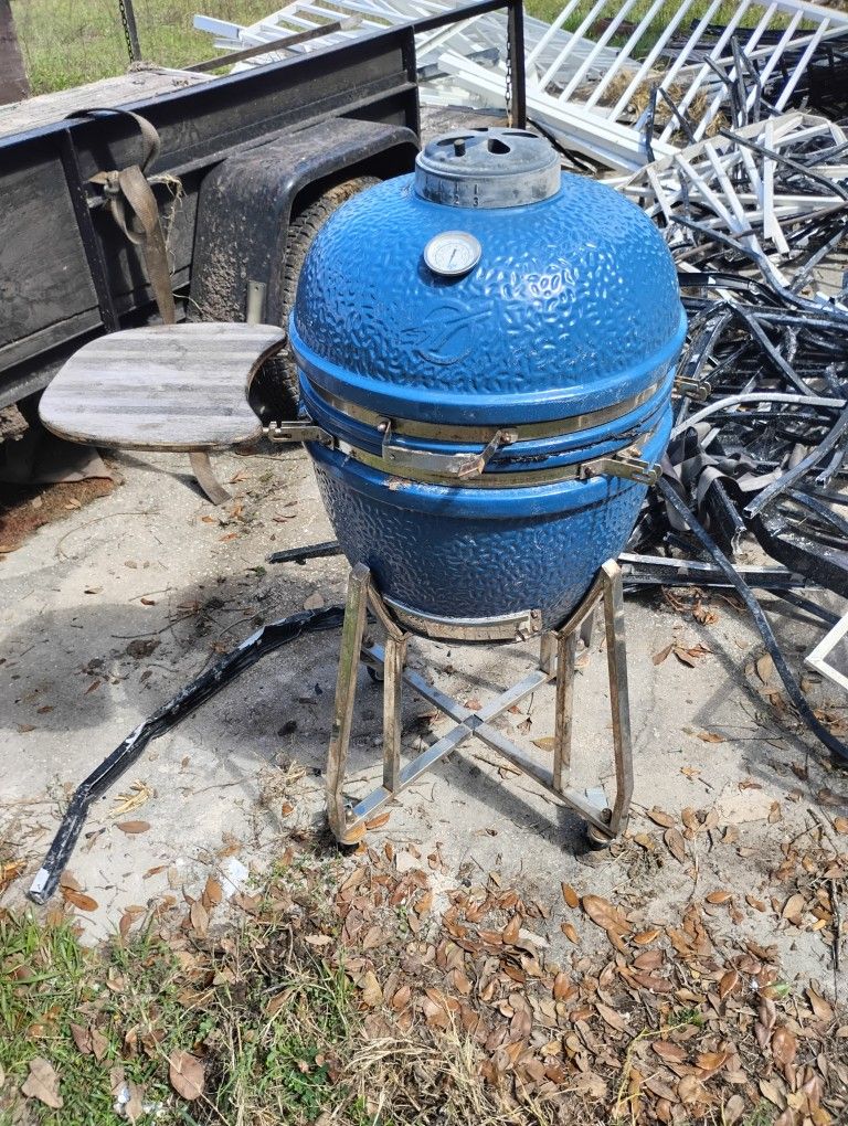 Titan Big Joe Ceramic Egg Smoker
