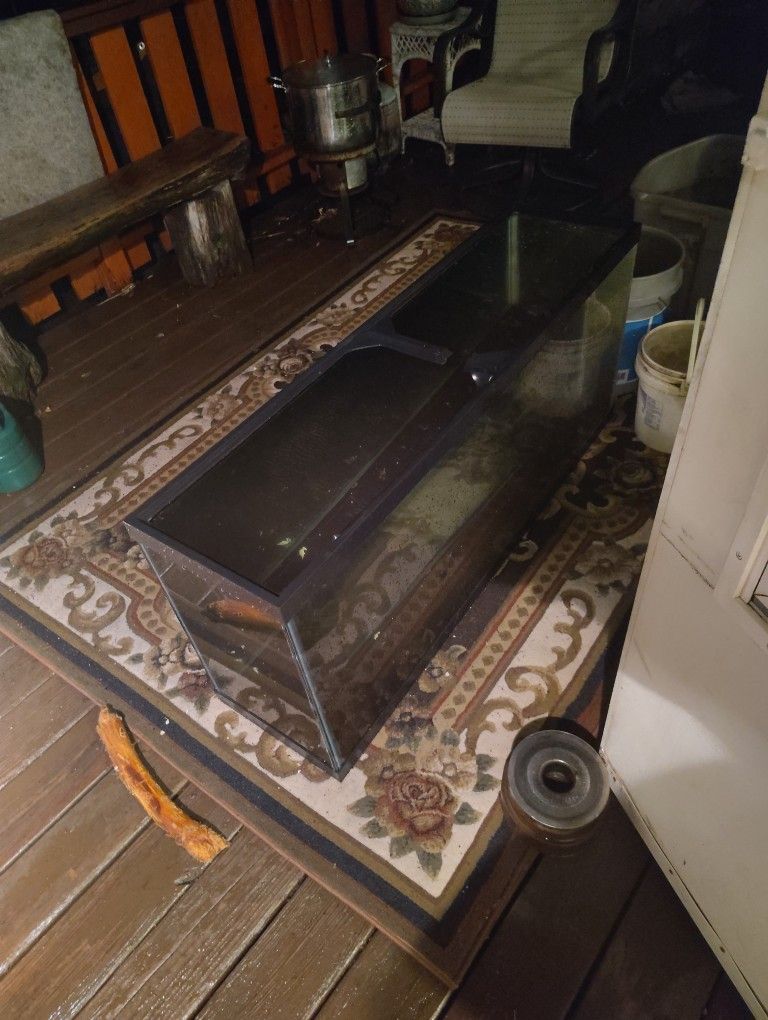 65 Gallon Fish Tank
