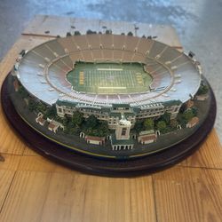 UCLA Bruins Rose Bowl Stadium Replica Model – Display Collectible