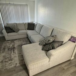 Sectional Couch Great Condition Super Clean And Comfy