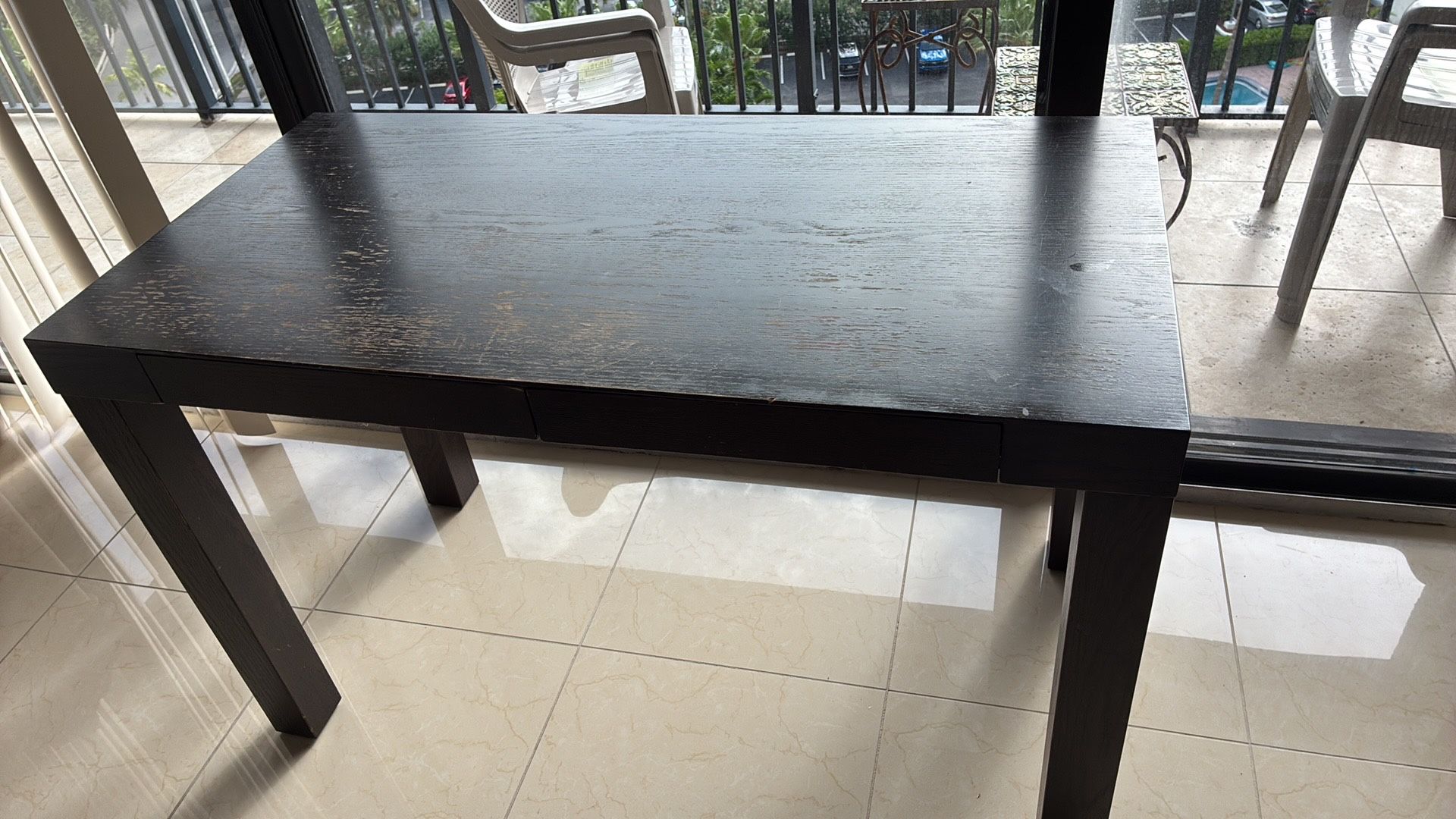 FREE DESK