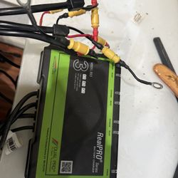 Dual Pro RS3 3 Bank Marine Charger 