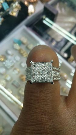 14K WHITE GOLD Engagement ring 8 grams