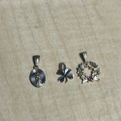 Lot of 3 Solid 14k Yellow Gold Pendant Clover Virgin Mary Pendant Purple Stone