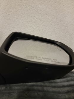 Honda CRV. right side rear view mirror.