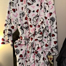 2010 Sanrio Hello Kitty Valentine’s Bath Robe Women’s Size Small