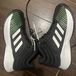 4.5 adidas Kids Black and Green Sneakers