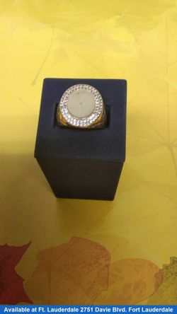 Women's Ring - Yellow Gold 10k (.417) 7.3 grams Size 11