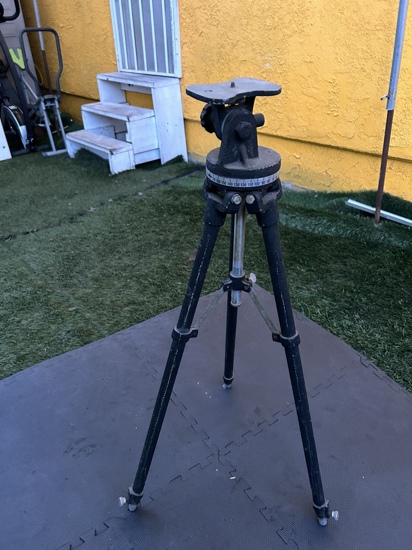 Tripods for Sale in Los Angeles, CA OfferUp