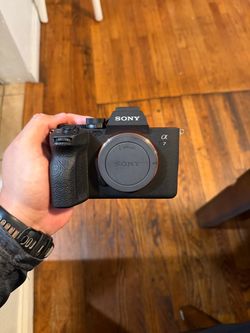 Sony A7IV 407 shutter count