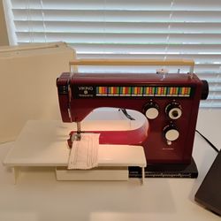 Viking Husqvarna Sewing Machine (Straight Stitch ONLY)