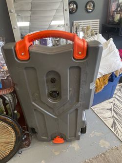 Portable Water Storage Tank on Wheels
