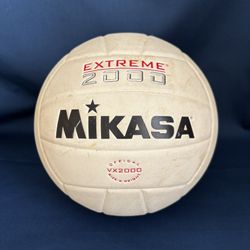 Volleyball - Retro Mikasa