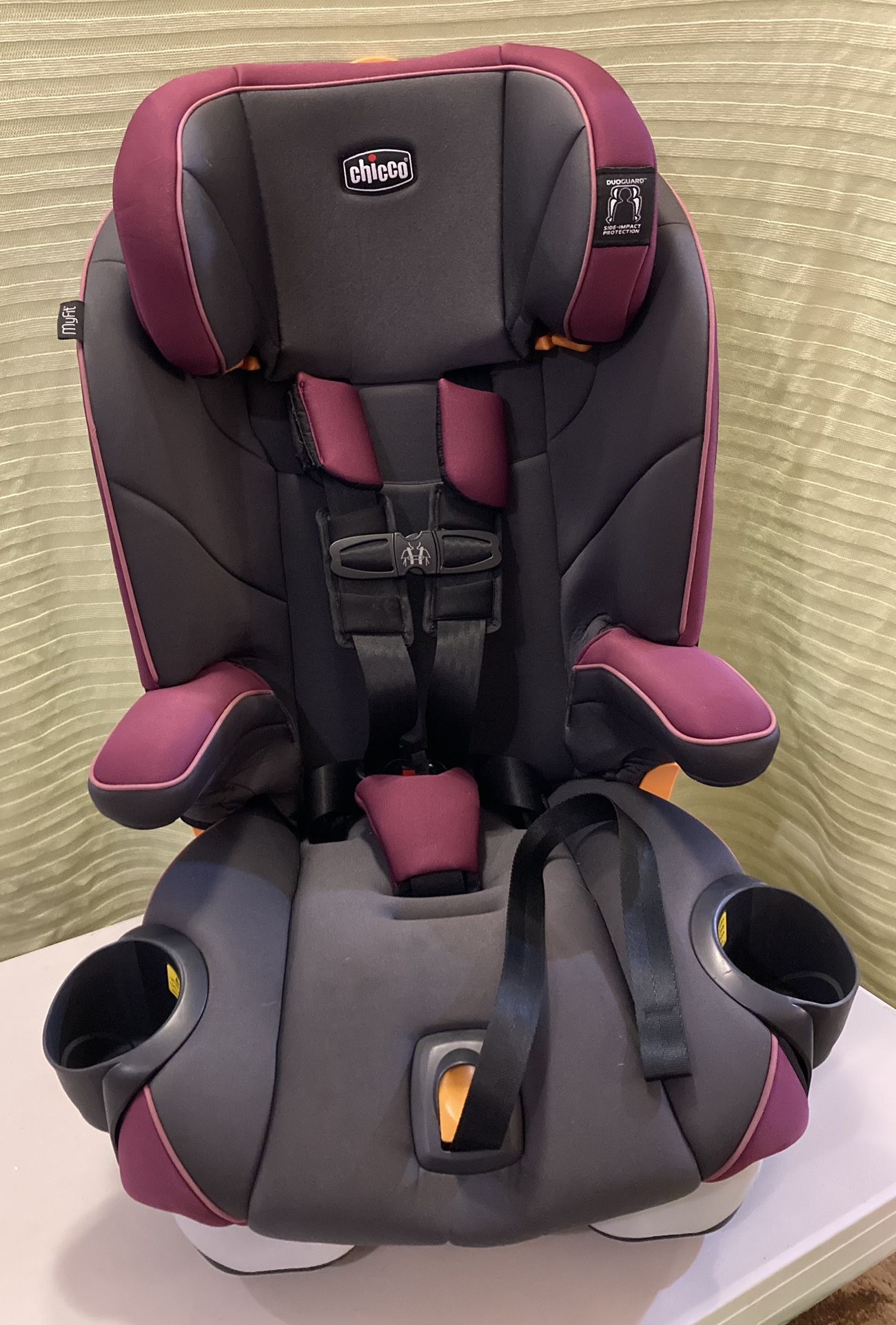Chicco MyFit Harness + Booster Car Seat Gardenia for Sale in