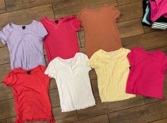 Girls clothing barely worn size youth large