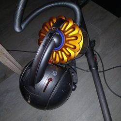 Dyson Dc39 Ball Multifloor Cannister Vacuum