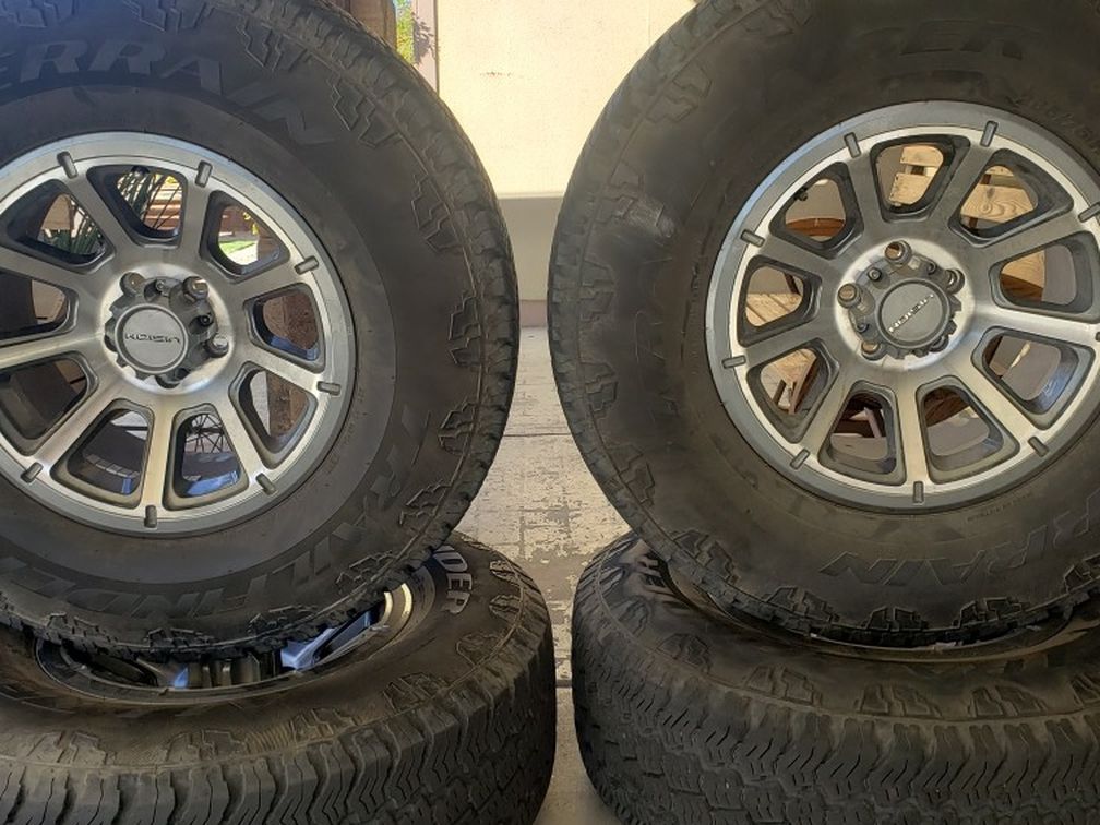 Tries With Rims