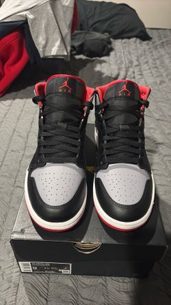 Air Jordan 1 mid