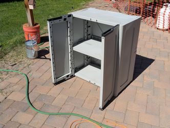 Storage cabinet