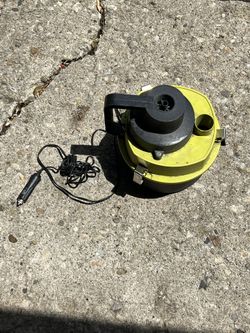 Car plug In Vacuum