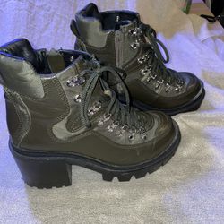 Jeffrey Campbell Boots Size 9