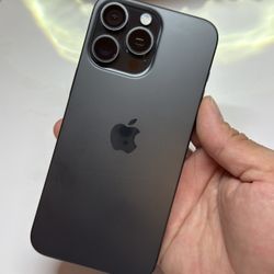 iPhone 15 Pro Max 1TB Carrier Unlocked/No Sim Restriction