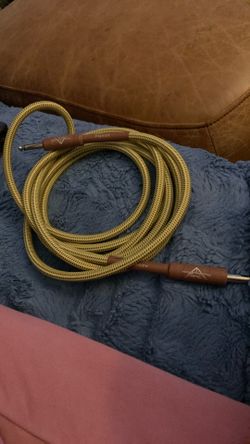 Fender guitar instrument cable / cord