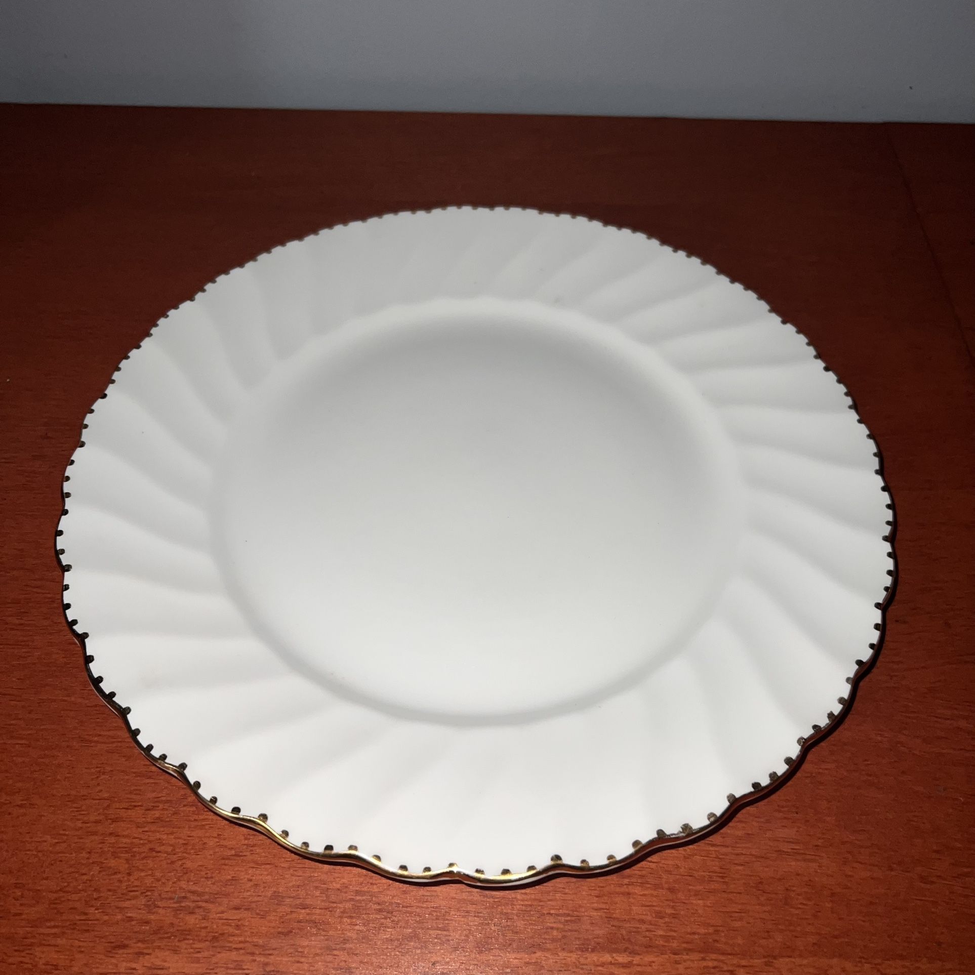 Gladstone White Bone China Side Plates with Scalloped Edges and Gold Trim Pattern Old Grecian Flute Set of 6 Diameter 8" Made in England