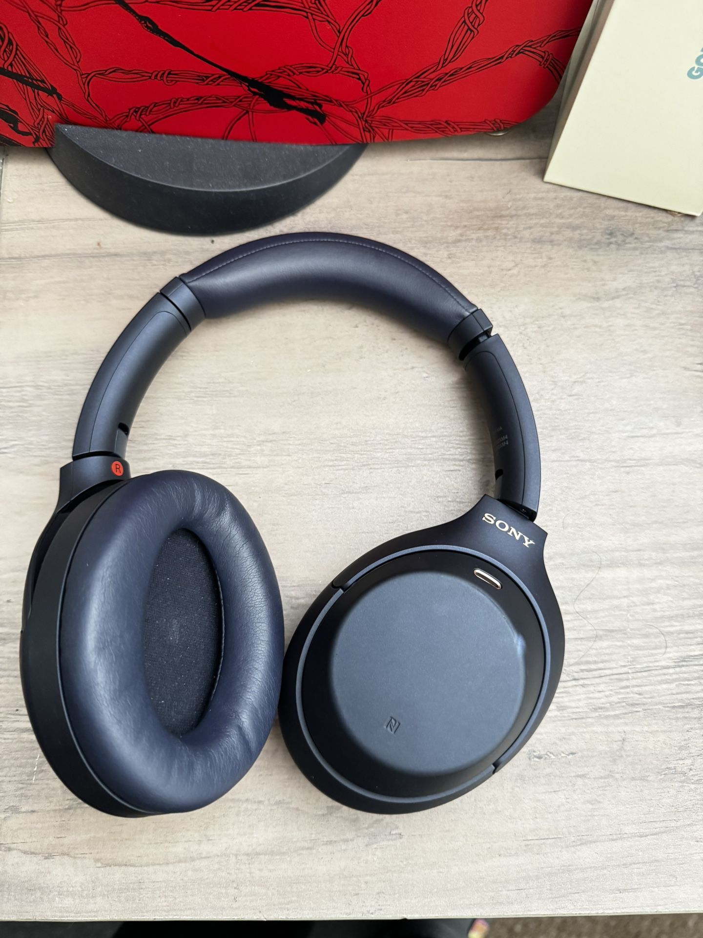 WH-1000XM4  Wireless Headphones 