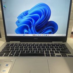 For Sale Laptop Dell Inspiron 13 7370  13" i5-8250U, 8GB RAM, 256GB SSD