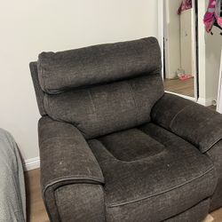Recliner Chair [Like New]