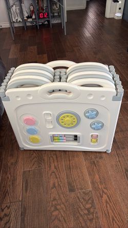 Baby care playpen