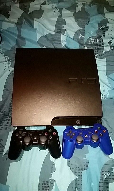 PS3 160GB With games and controllers