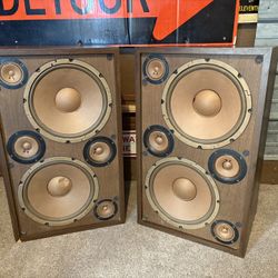 Speakers 