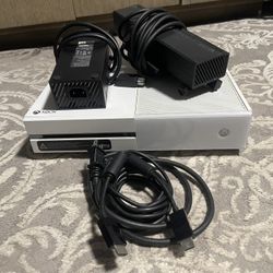 Xbox One (white)