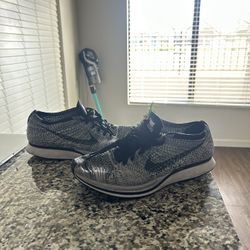 Nike Flyknit Racer Oreo - Size 11