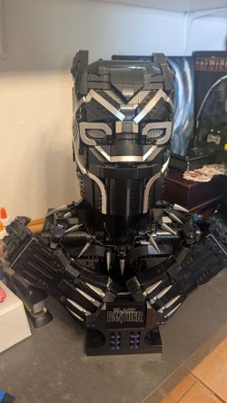 Lego black panther bust 76215